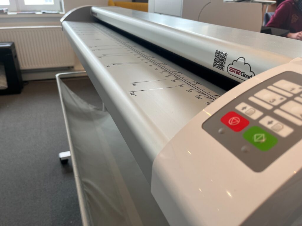 Großformatscanner bei Patronus Datenservice – professionell Dokumente scannen lassen